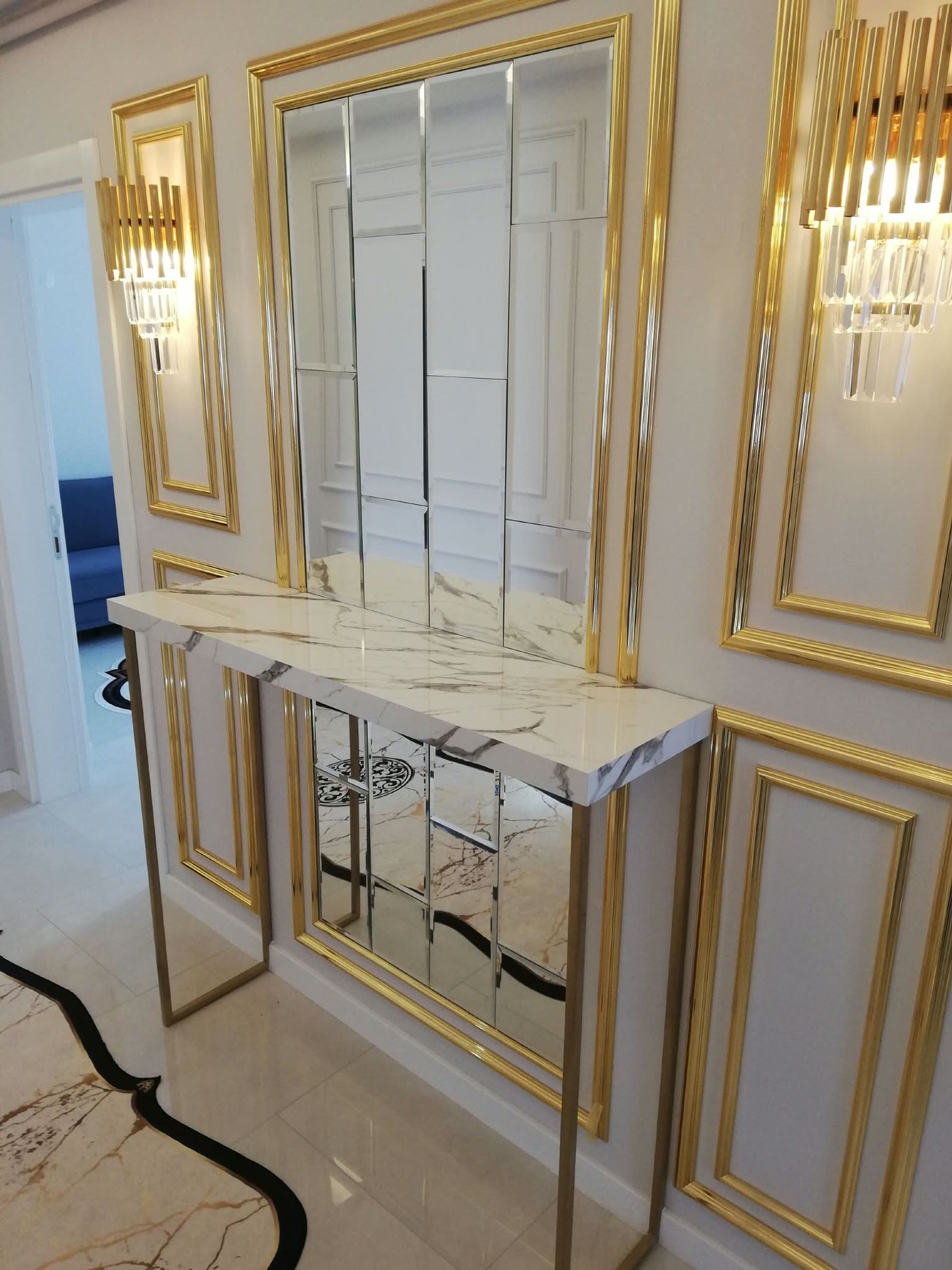 Aynalı konsol, gold çerçeve ve mermer tabla